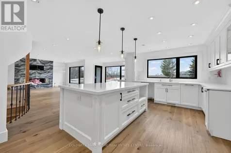 8 Brownlee Drive Bradford West Gwillimbury ON L3Z 2A4