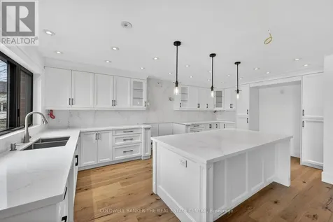 8 Brownlee Drive Bradford West Gwillimbury ON L3Z 2A4