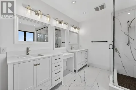 8 Brownlee Drive Bradford West Gwillimbury ON L3Z 2A4