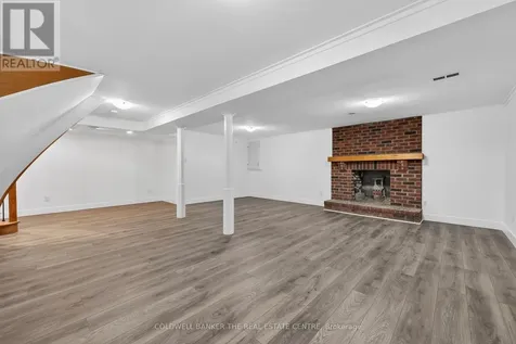 8 Brownlee Drive Bradford West Gwillimbury ON L3Z 2A4