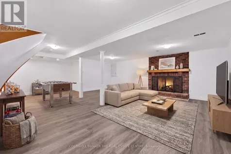 8 Brownlee Drive Bradford West Gwillimbury ON L3Z 2A4