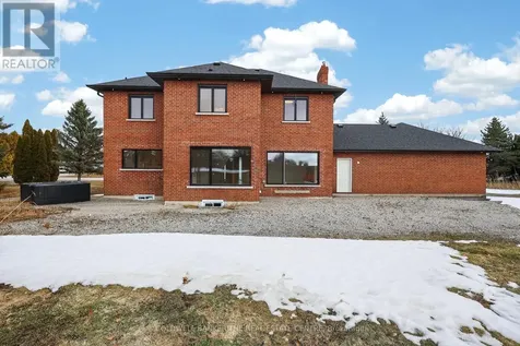 8 Brownlee Drive Bradford West Gwillimbury ON L3Z 2A4