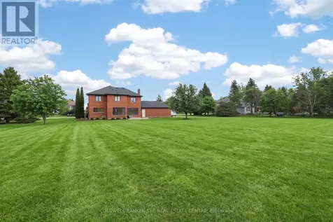 8 Brownlee Drive Bradford West Gwillimbury ON L3Z 2A4
