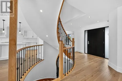 8 Brownlee Drive Bradford West Gwillimbury ON L3Z 2A4