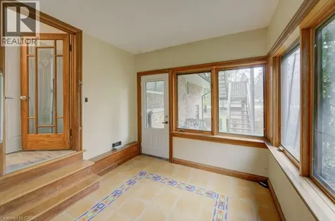 74 Mcdougall Road Waterloo ON N2L 2W5