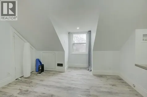 74 Mcdougall Road Waterloo ON N2L 2W5