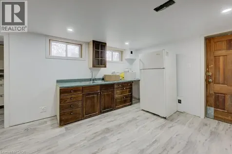 74 Mcdougall Road Waterloo ON N2L 2W5