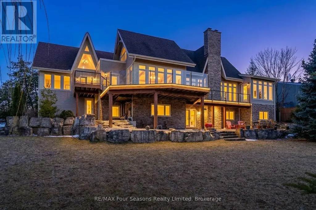 147 Lakeshore Road East Blue Mountains ON L9Y 0M9
