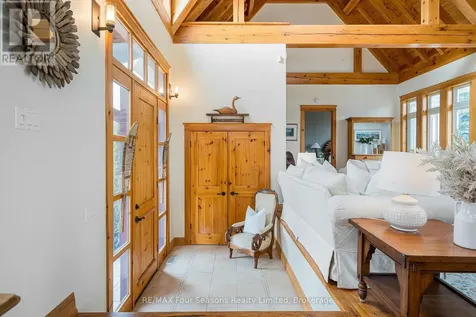 147 Lakeshore Road East Blue Mountains ON L9Y 0M9
