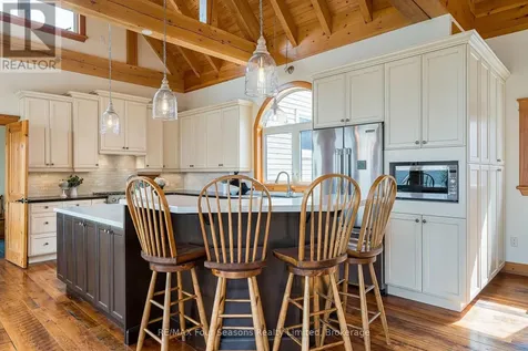 147 Lakeshore Road East Blue Mountains ON L9Y 0M9