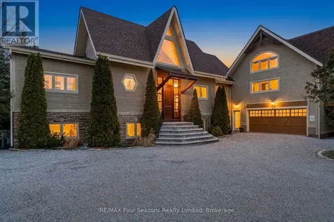 147 Lakeshore Road East Blue Mountains ON L9Y 0M9