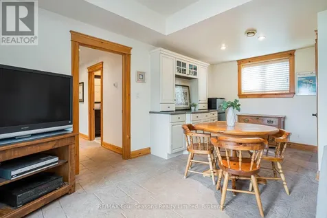 147 Lakeshore Road East Blue Mountains ON L9Y 0M9