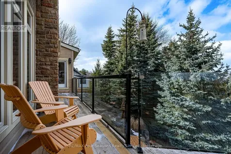 147 Lakeshore Road East Blue Mountains ON L9Y 0M9
