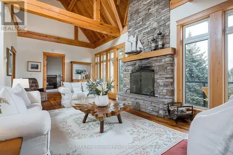 147 Lakeshore Road East Blue Mountains ON L9Y 0M9