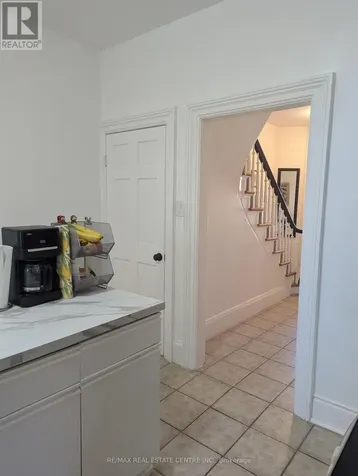 159 Wellington Street Cambridge ON N1R 3Y8