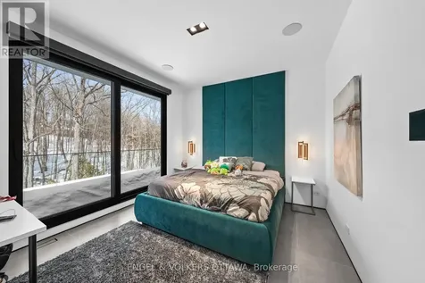 1 Delong Drive Ottawa ON K1J 7E7