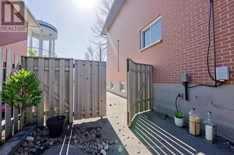 231 Perth Street Brockville ON K6V 5E7