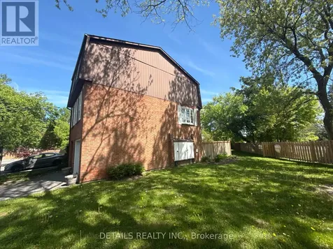 40 Appleby Private Ottawa ON K2C 3P4