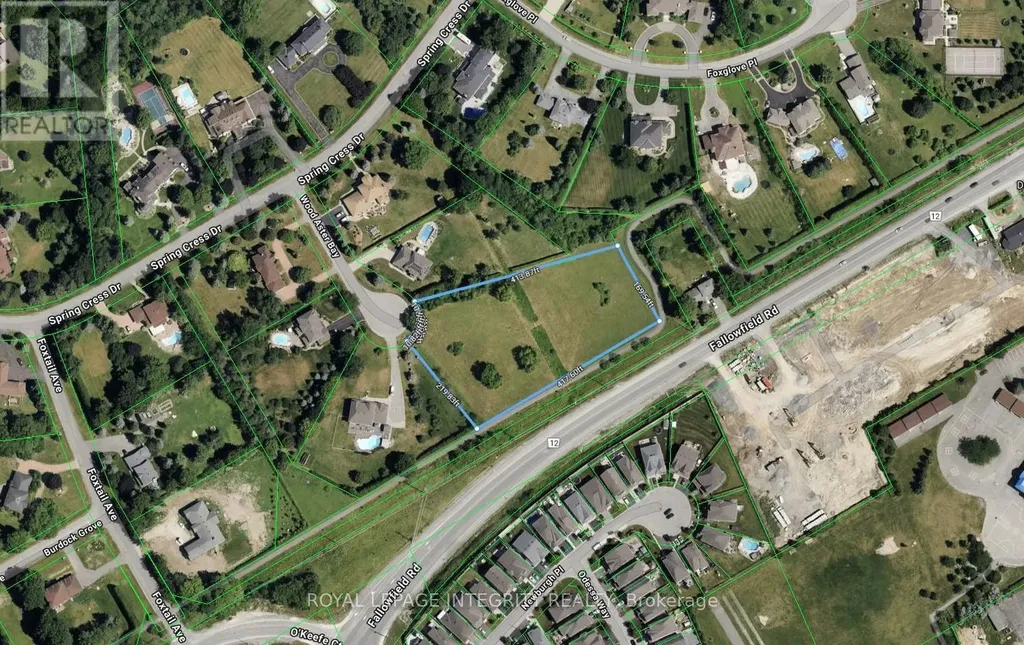 7 Wood Aster Bay Ottawa ON K2R 1B3