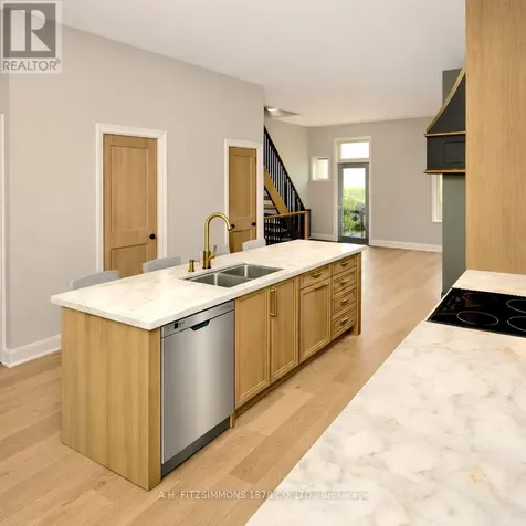 84 Fifth Avenue Ottawa ON K1S 2M7