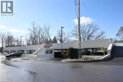 793 Colborne Street Brantford ON N3S 7J3