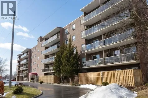 793 Colborne Street Brantford ON N3S 7J3
