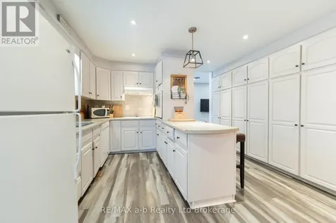 13 Potters Road North Tillsonburg ON N4G 2G9