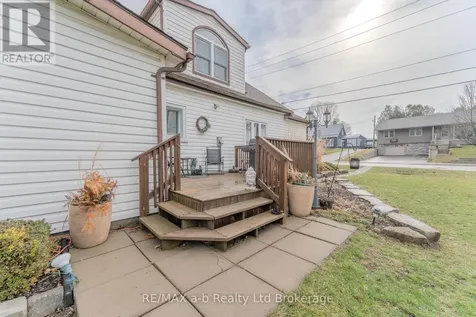 13 Potters Road North Tillsonburg ON N4G 2G9