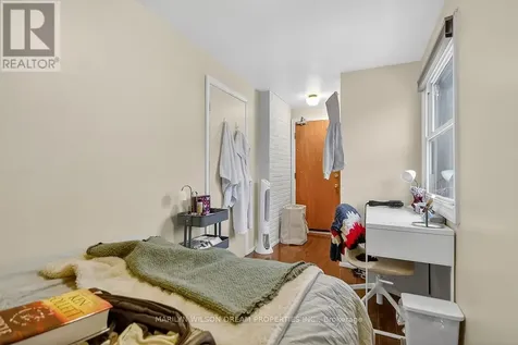152 Goulburn Avenue Ottawa ON K1N 8E2