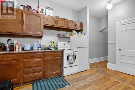 152 Goulburn Avenue Ottawa ON K1N 8E2