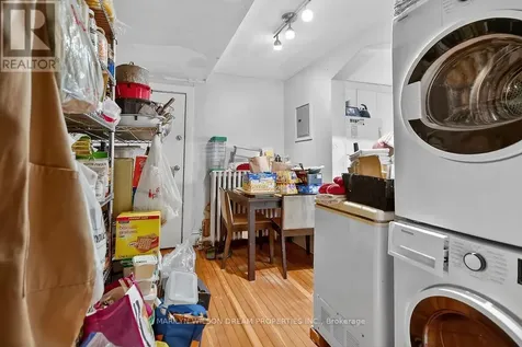 152 Goulburn Avenue Ottawa ON K1N 8E2