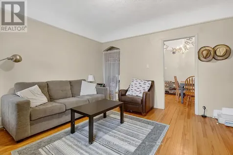 152 Goulburn Avenue Ottawa ON K1N 8E2