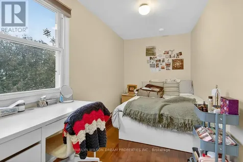 152 Goulburn Avenue Ottawa ON K1N 8E2