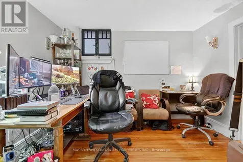 152 Goulburn Avenue Ottawa ON K1N 8E2