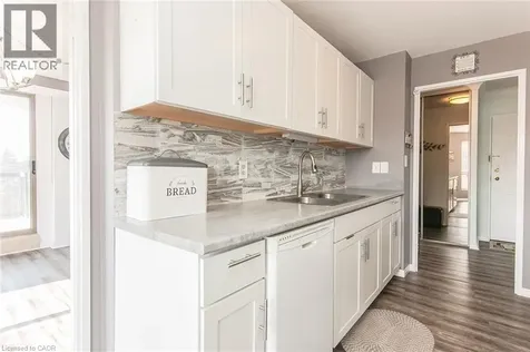 300 Keats Way Waterloo ON N2L 6E6