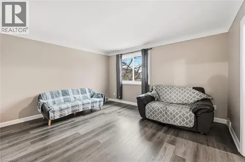 17 Queen Street North Thorold ON L2V 2P7
