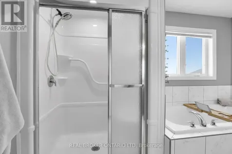 27 Glenwood Street St. Thomas ON N5R 0G3