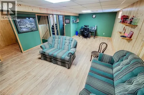 36 Hillcrest Avenue Brantford ON N3T 5X8