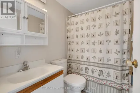 24 Midland Drive Kitchener ON N2A 2A8