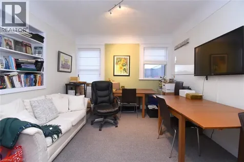 8 Sydenham Street Dundas ON L9H 2T4