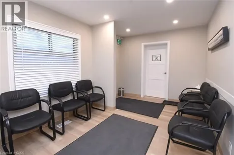 8 Sydenham Street Dundas ON L9H 2T4