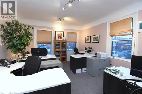 8 Sydenham Street Dundas ON L9H 2T4