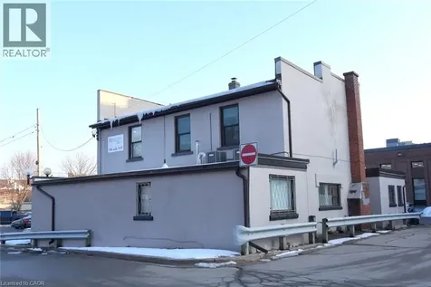 8 Sydenham Street Dundas ON L9H 2T4