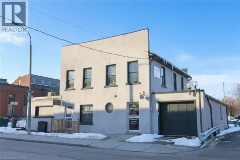 8 Sydenham Street Dundas ON L9H 2T4