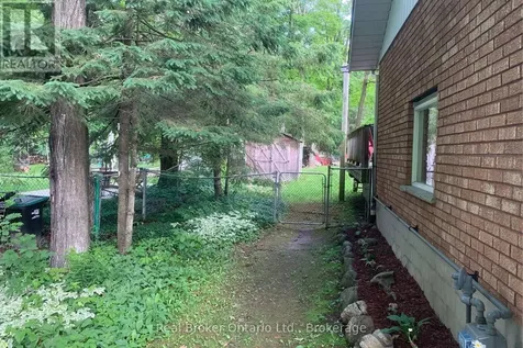 16 Mundy Avenue Tiny ON L9M 0B5