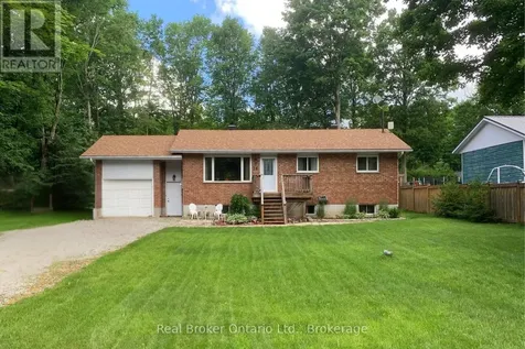 16 Mundy Avenue Tiny ON L9M 0B5