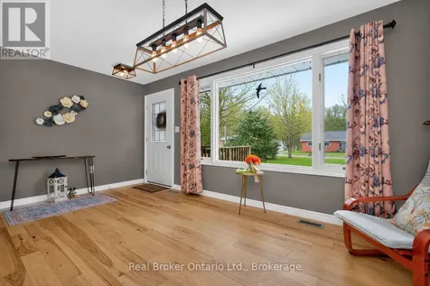 16 Mundy Avenue Tiny ON L9M 0B5