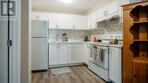 144 King Street West Cobourg ON K9A 2M5