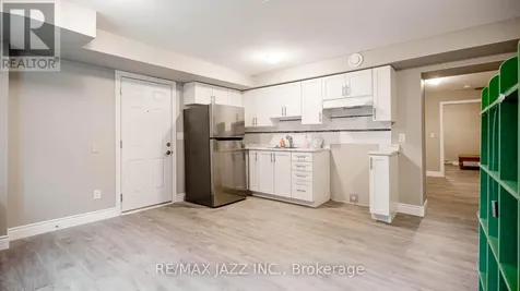 144 King Street West Cobourg ON K9A 2M5