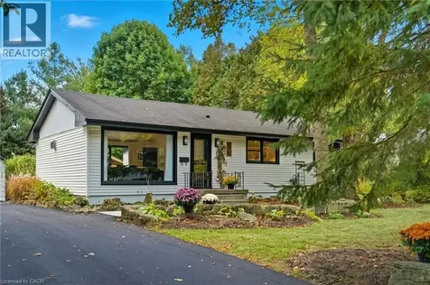 570 Westview Avenue Hamilton ON L9G 1N9